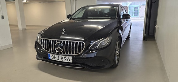 Mercedes-Benz E 220 d 2 of 8
