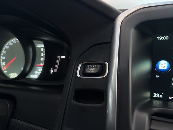 Volvo XC60 25 of 30