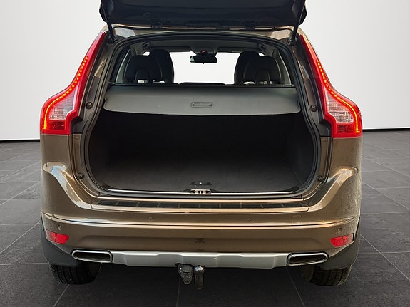 Volvo XC60 18 of 30
