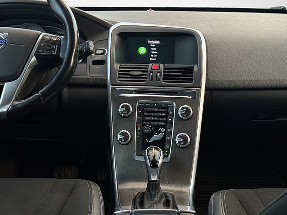 Volvo XC60 24 of 30