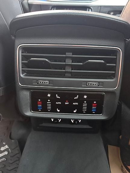 Audi Q7 3 of 9