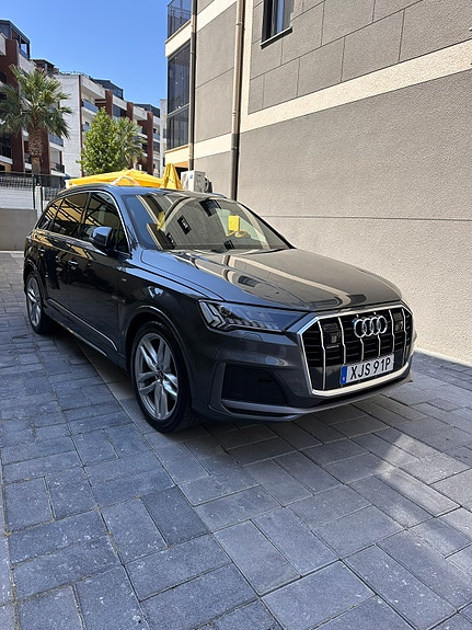 Audi Q7 9 of 9