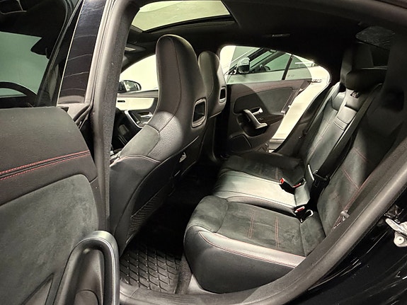Mercedes-Benz CLA200 26 of 27