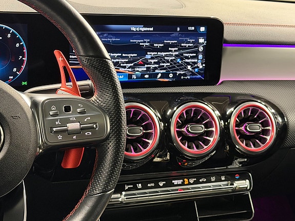 Mercedes-Benz CLA200 15 of 27