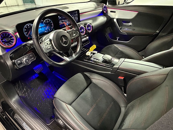 Mercedes-Benz CLA200 23 of 27