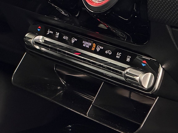 Mercedes-Benz CLA200 21 of 27
