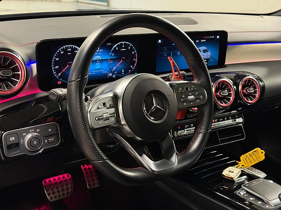 Mercedes-Benz CLA200 17 of 27