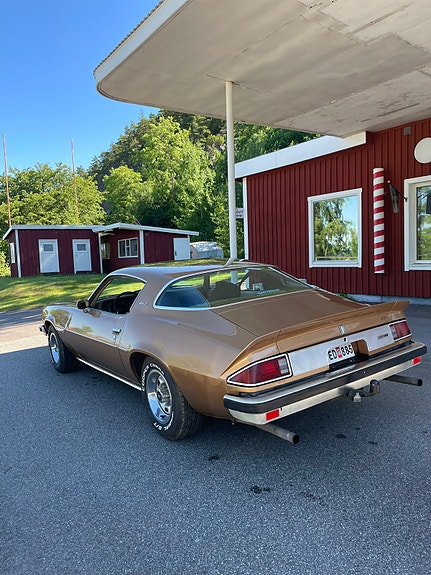 Chevrolet Camaro 2 of 8
