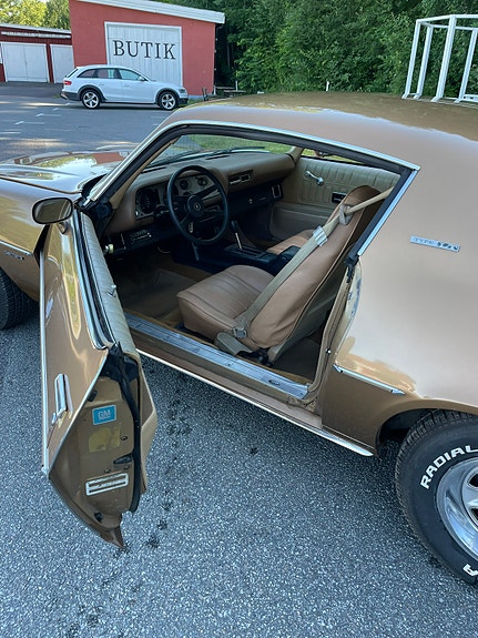 Chevrolet Camaro 3 of 8