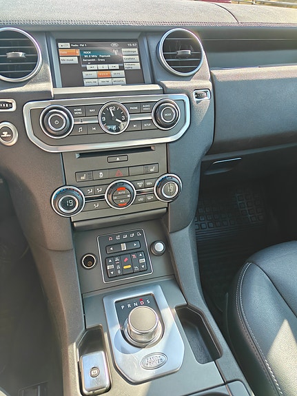 Land Rover Discovery 4 5 of 6