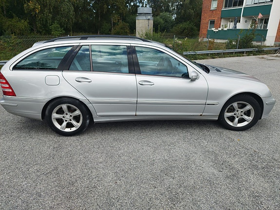 Mercedes-Benz C180 7 of 7