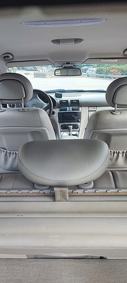 Mercedes-Benz C180 3 of 7