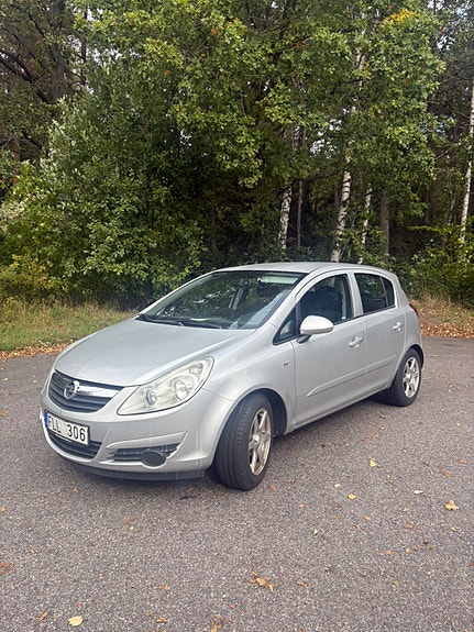 Opel Corsa 2 of 5