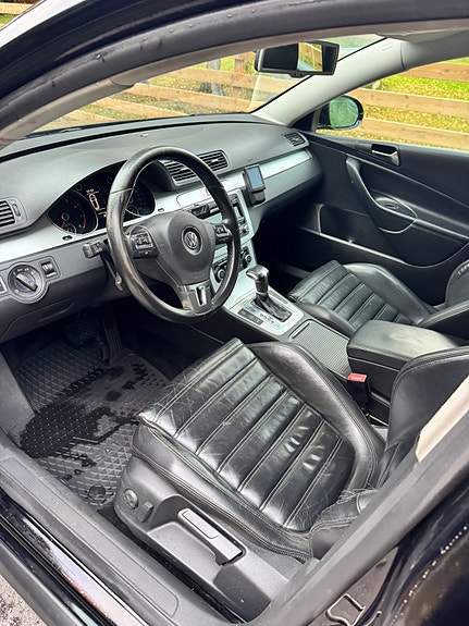 Volkswagen Passat 8 of 11
