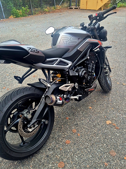 Triumph Street Triple RS 2 of 3
