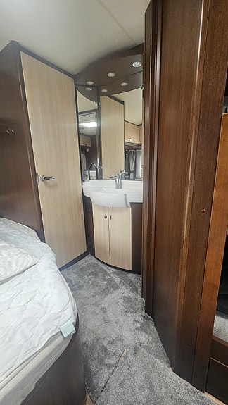 Hobby Prestige ukfe 720 med Stand-by tält och säsongsplats 5 of 13