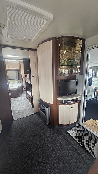Hobby Prestige ukfe 720 med Stand-by tält och säsongsplats 3 of 13