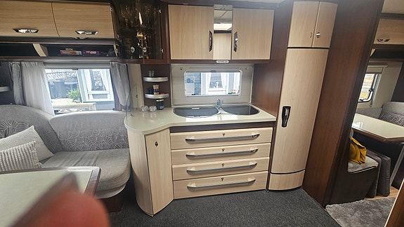Hobby Prestige ukfe 720 med Stand-by tält och säsongsplats 4 of 13