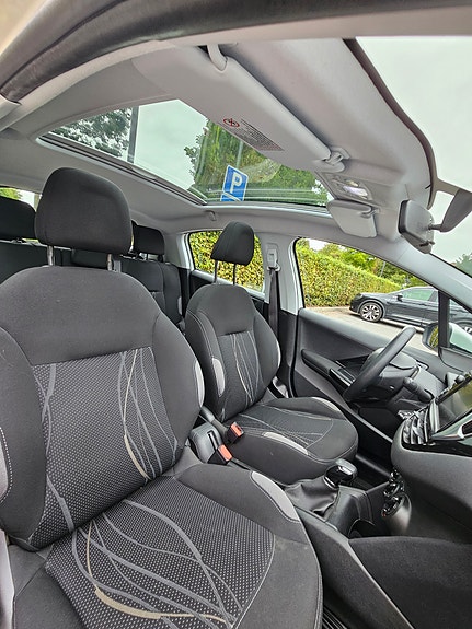 Peugeot 208 11 of 20