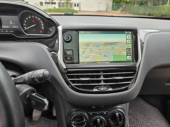 Peugeot 208 7 of 20