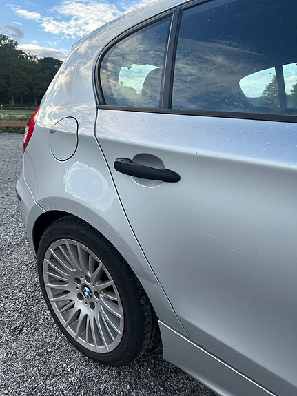 BMW 118i 5 of 11