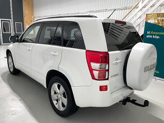 Suzuki Grand Vitara 5 of 30