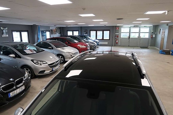 Peugeot 207 SW 13 of 14