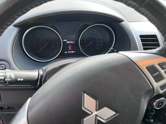 Mitsubishi Outlander 4 of 5