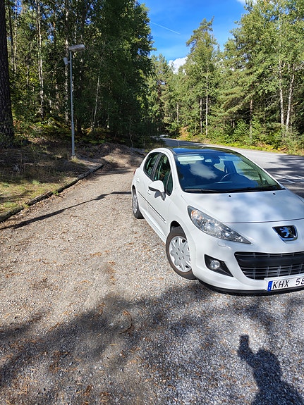 Peugeot 207 3 of 16