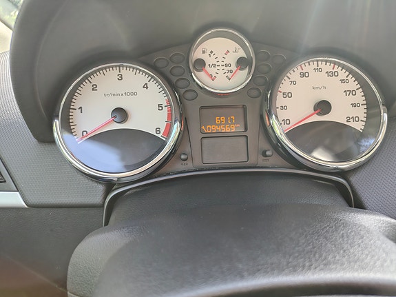 Peugeot 207 11 of 16