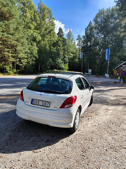 Peugeot 207 6 of 16