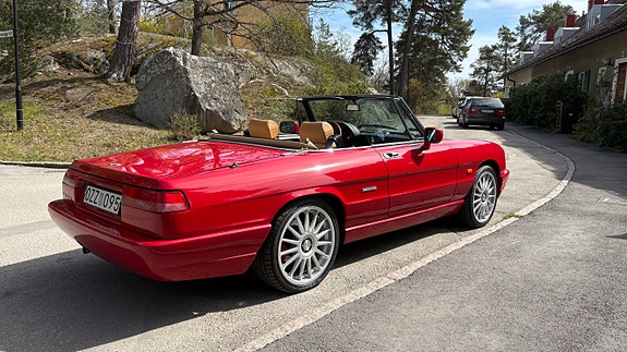 Alfa Romeo Spider 5 of 13