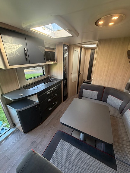 Hobby 545 KMF De Luxe Edition 3 of 8