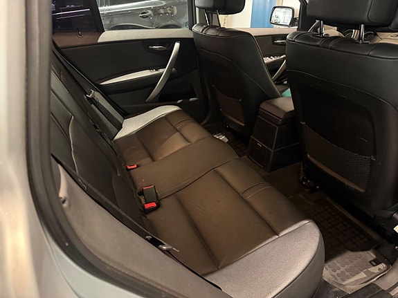 BMW X3 11 of 17
