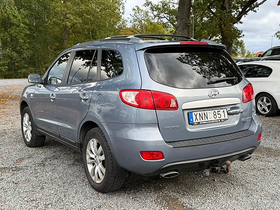 Hyundai Santa Fe 3 of 18