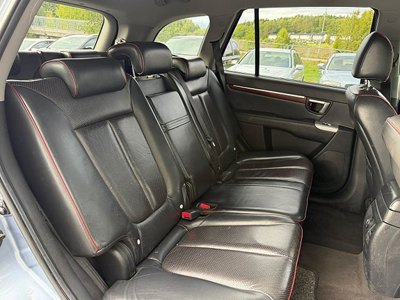 Hyundai Santa Fe 15 of 18