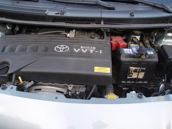 Toyota Yaris 9 of 9