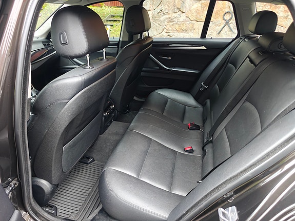 BMW 520d 3 of 11