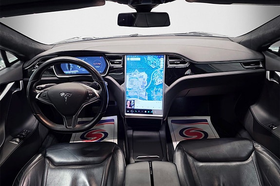 Tesla Model S 9 of 13