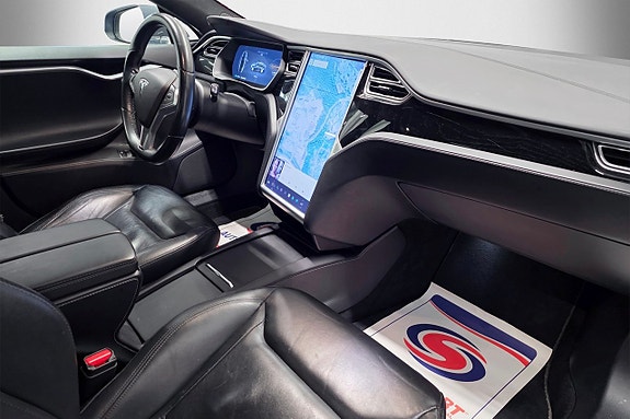 Tesla Model S 10 of 13