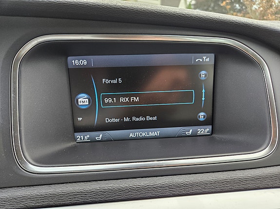 Volvo V40 9 of 11