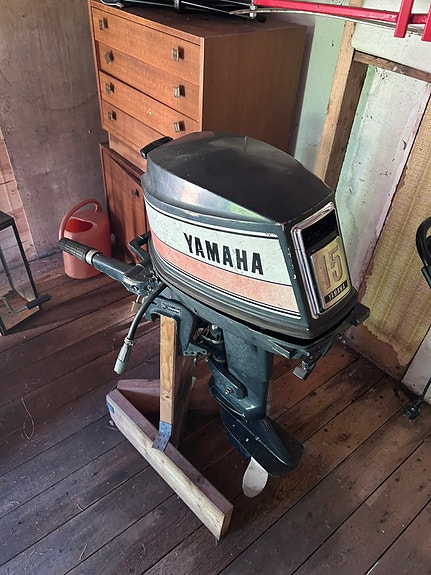 Plastbåt, motor och vagn 3 of 3