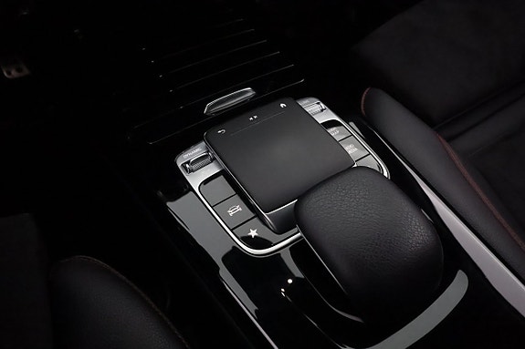 Mercedes-Benz A200 23 of 25