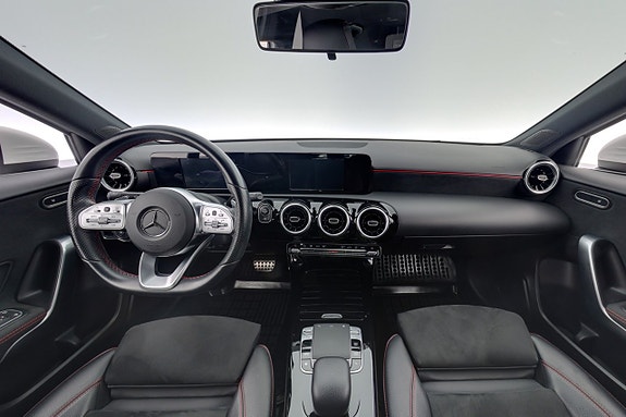 Mercedes-Benz A200 13 of 25