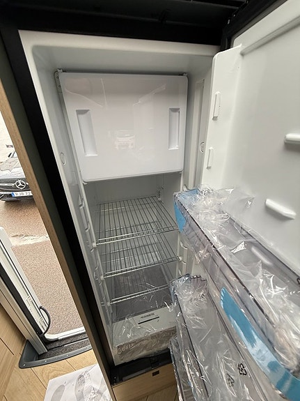 CHALLENGER X150 Stor lounge, endast 5.99M lång, dieselvärmare med mer! 10 of 21
