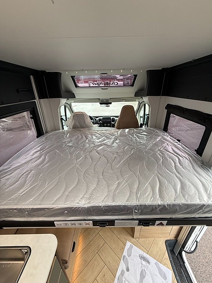 CHALLENGER X150 Stor lounge, endast 5.99M lång, dieselvärmare med mer! 20 of 21