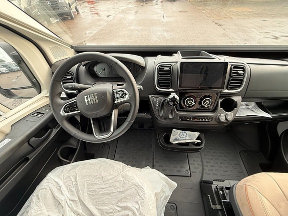 CHALLENGER X150 Stor lounge, endast 5.99M lång, dieselvärmare med mer! 12 of 21