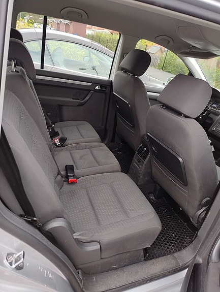 Volkswagen Touran 5 of 8