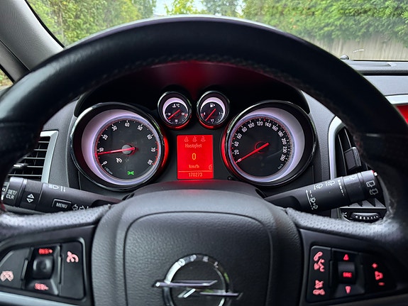 Opel Astra 13 of 14
