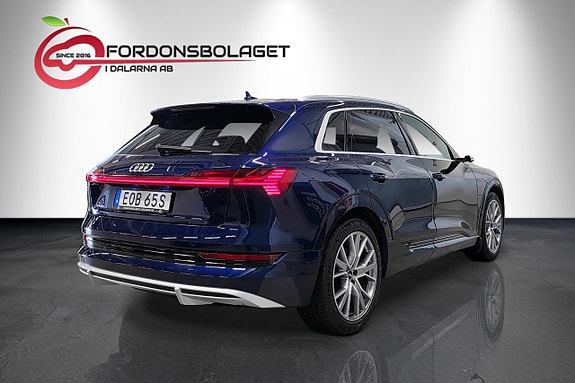 Audi e-tron 4 of 18